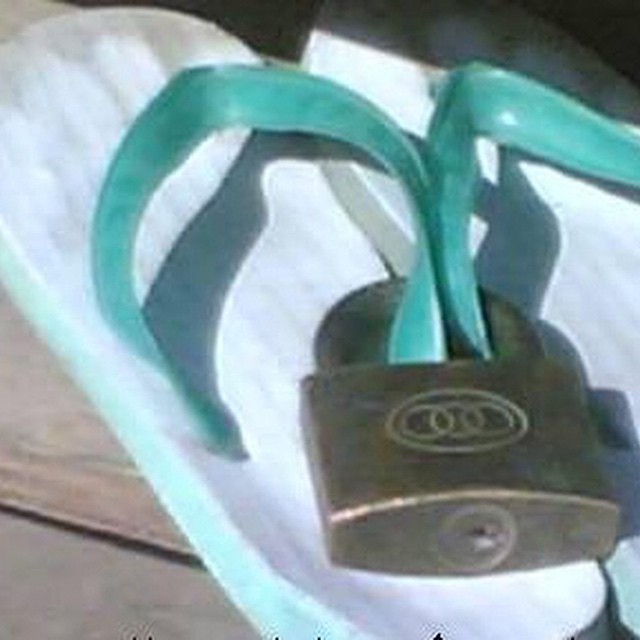 #safe #slippers #padlock #flipflobs #habal #هبل