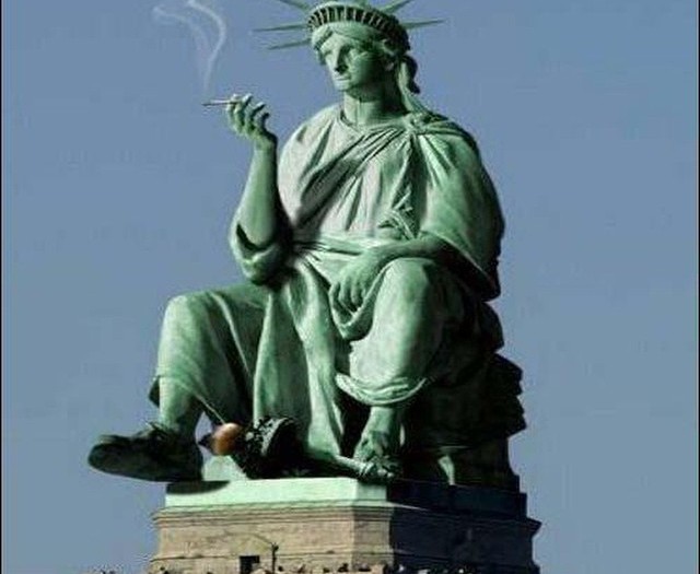 Everyone needs a break #ladyliberty #statue #liberty #nyc #HabaLdotCom
#هبل_دوت_كوم