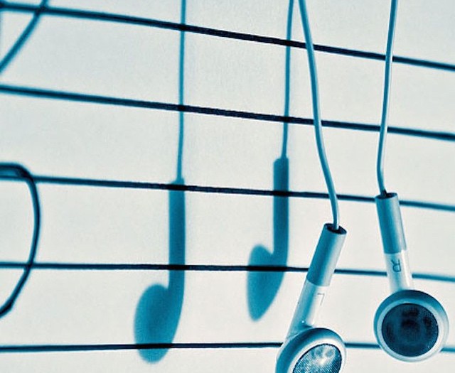 #earphones #musical #notes #shadows #habal #هبل
#HabaLdotCom
#هبل_دوت_كوم